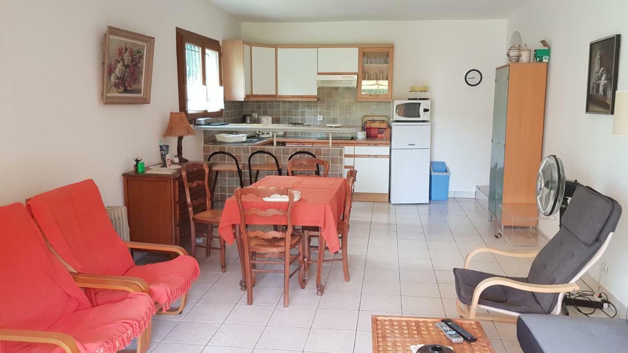 Saint Raphael - Appartement Dans Villa Au Calme A Valescure Y- Prix Inchanges ภายนอก รูปภาพ