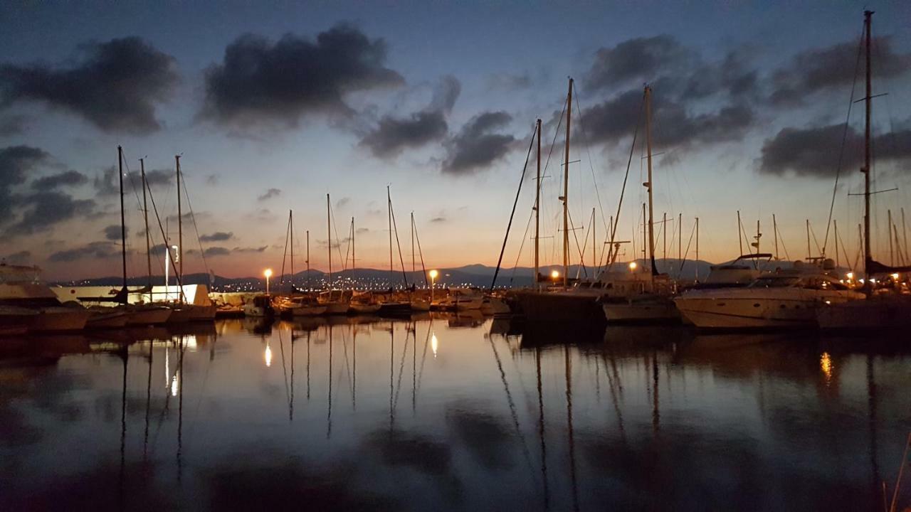 Saint Raphael - Appartement Dans Villa Au Calme A Valescure Y- Prix Inchanges ภายนอก รูปภาพ